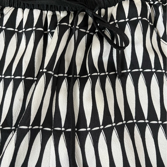 Molly Bracken light weight tapered pant XS - Picture 5 of 5